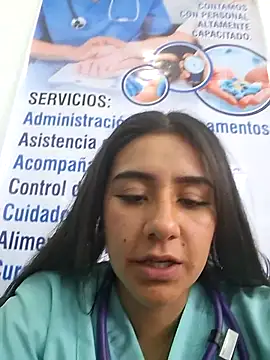 Chat +18 de CAROLINE__07 ao vivo