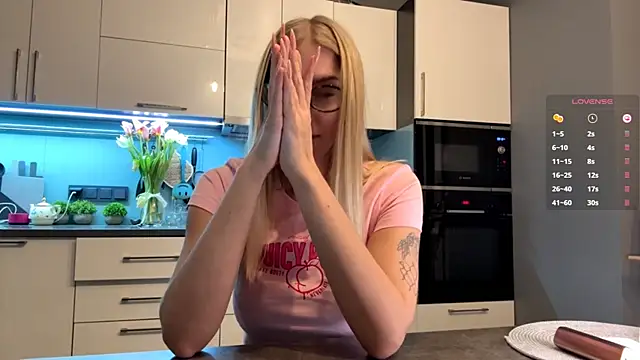 SoftnessMilan Live XXX chat