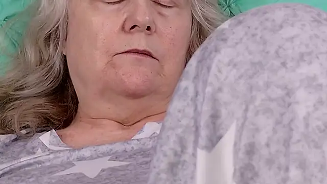 Chat +18 de Kaitlyn_Winters ao vivo