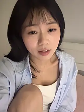 Pokazy przed kamerką – Nana-3