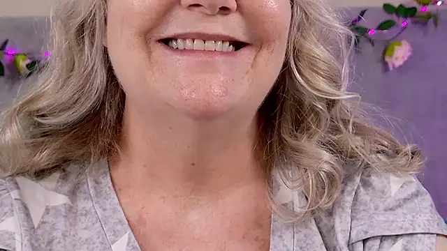 Chat +18 de Kaitlyn_Winters ao vivo