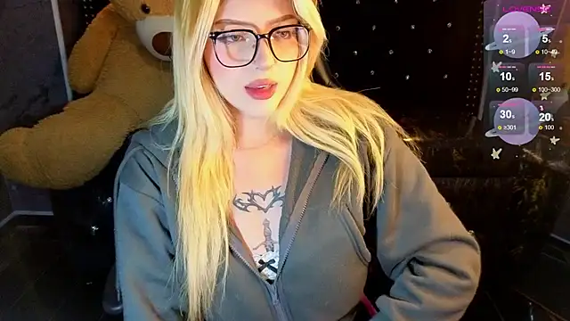 Kitty_fox_b live XXX chat