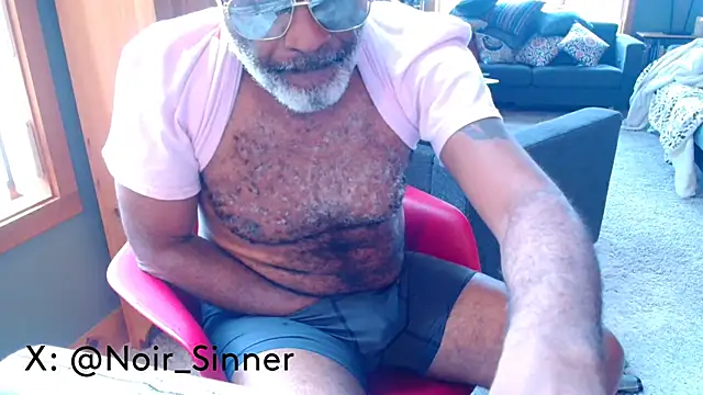 sinnernoir Adlı Modelin Canlı XXX Sohbeti