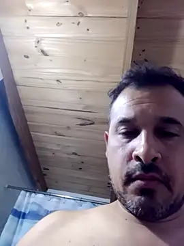 Ezehombre 在線直播表演