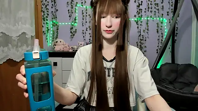 Yoonhee_kin Live XXX chat