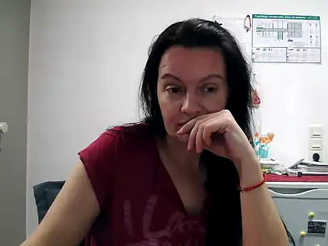 LoveNBloom Chat XXX in diretta