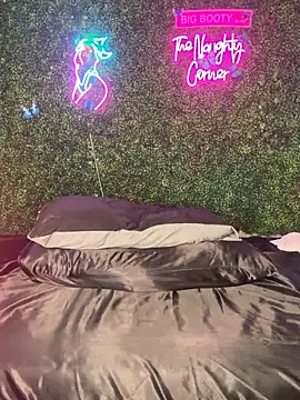 RenaThickAss élő XXX-chatje