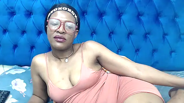 SpicyQueenxxxx Live XXX-Chat