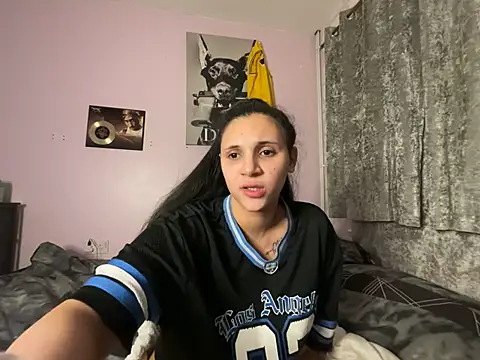 RavenNoirr Live XXX Chat