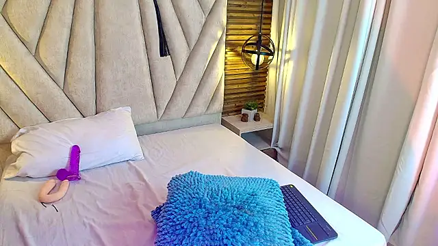 KimberlyFox_t's Live XXX Chat