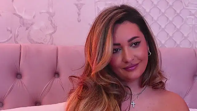 YaaraCollins: онлайн-секс-чат