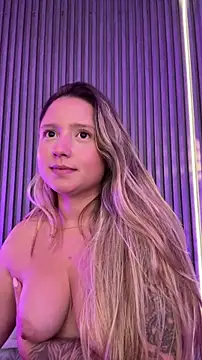 Chat +18 de MiaPetit_ ao vivo