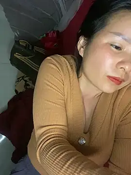 Ivy_Trix2 – Naživo XXX chat