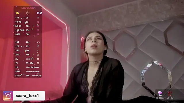 XXX chat uživo modela Sara_Foxx1