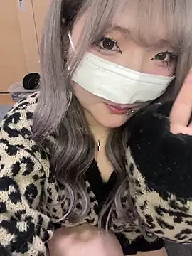 Pokazy przed kamerką – risa_cute