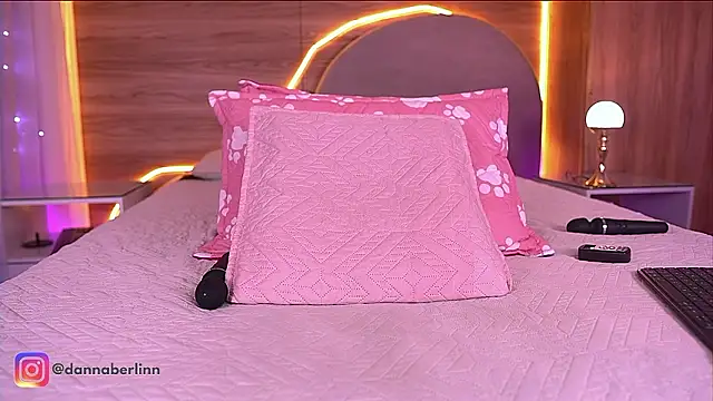 danna_berlin_'s Live XXX Chat