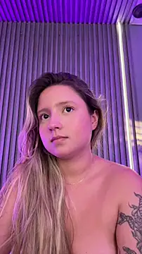 MiaPetit_ live XXX chat