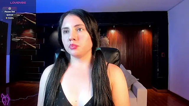 Chat +18 de Alicee_Broownn ao vivo