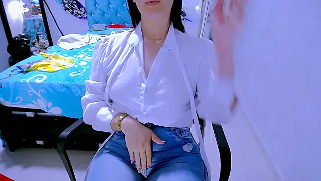 BitterMomXxx লাইভ XXX চ্যাট