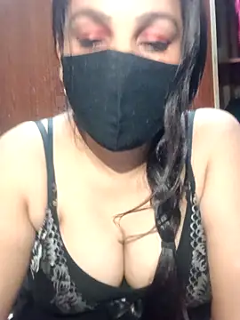 Chatroom XXX en direct de 01Mona