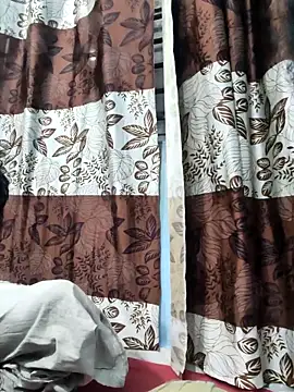 Chatroom XXX en direct de Just-Queen