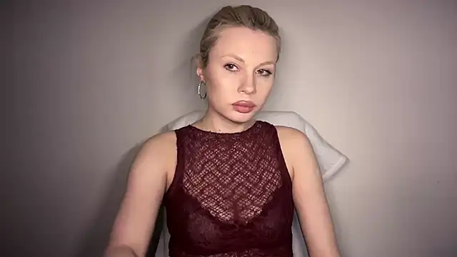 ElizCult Adlı Modelin Canlı XXX Sohbeti