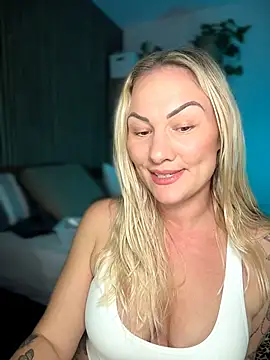 NastyMilf_ Adlı Modelin Canlı XXX Sohbeti