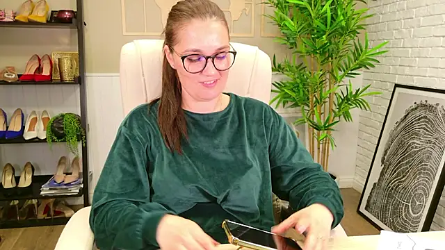 Онлайн чат XXX SelineSole