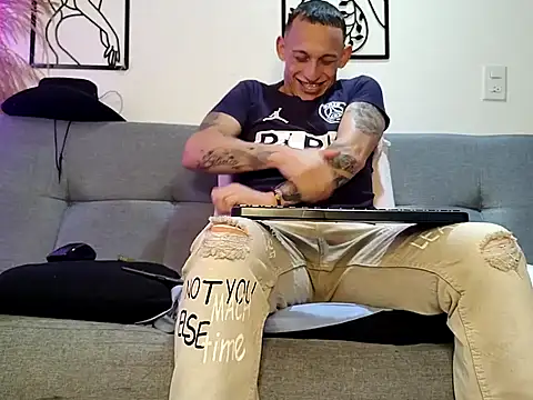 Chat XXX en directo de Masterblue_hot