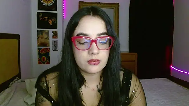 Nova-SatelaのライブXXXチャット