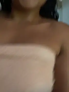 paulagomezz Adlı Modelin Web Kamerası Şovu