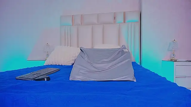 alanarose18 Adlı Modelin Canlı XXX Sohbeti