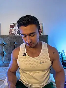 Pokazy przed kamerką – Chris_Clarck