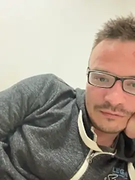 viktor1992-1-1 在線直播表演