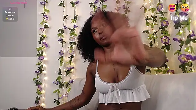 Show de Yuliana_miiller na webcam