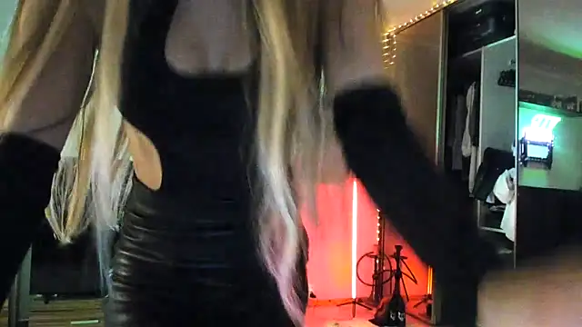 BARBIE_22888's Live XXX Chat