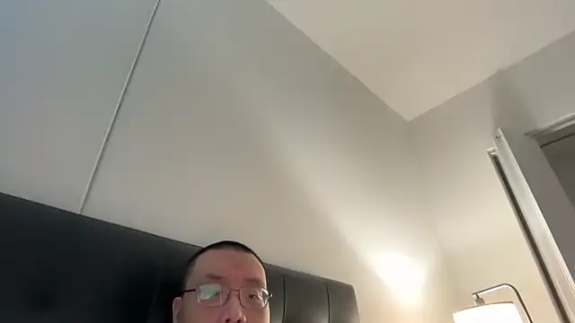 happynewyear111222's Webcam Show