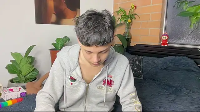 แชท XXX สดของ Andy_Belier23