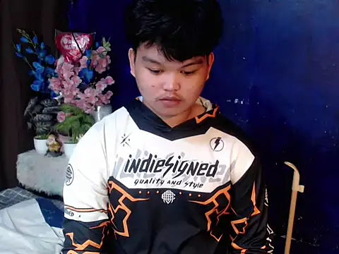 Rain_cum's Webcam Show