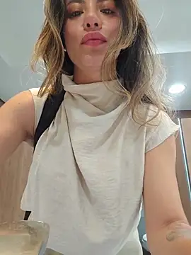 Karen_San_Miguel Show in webcam