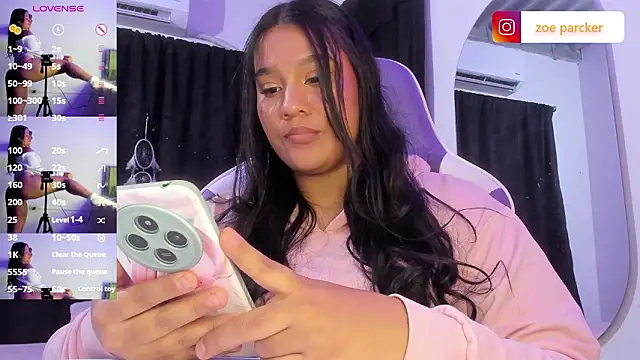 XXX chat uživo modela ZoeParcker