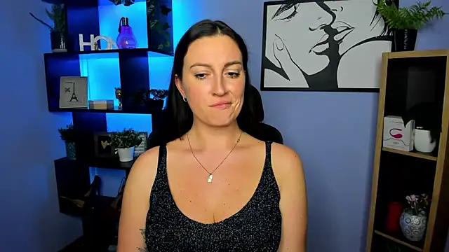 XXX chat uživo modela FUN_AMI