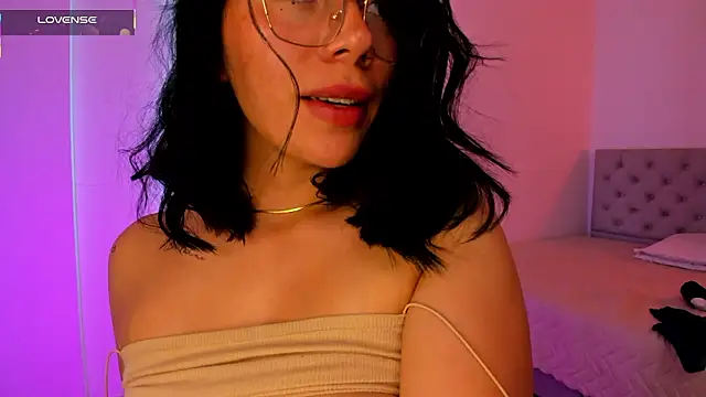 Silvanna-Moreen Live XXX chat