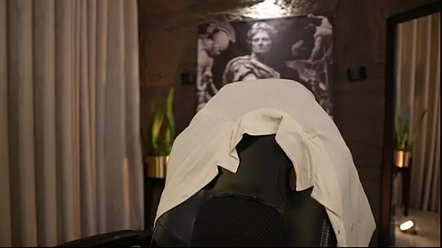 DannSaenz's Live XXX Chat