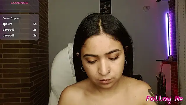 sweet-little webkamerás műsora