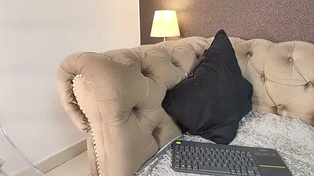 Megan__Honey 现场XXX聊天