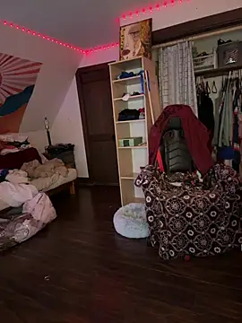 SuzyCatzz Adlı Modelin Canlı XXX Sohbeti