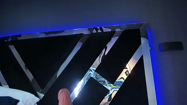 AmmyJones_ live XXX chat