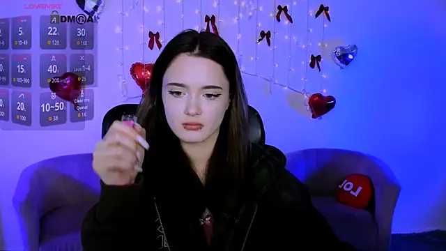 Show modela liana_kisses na web-kameri