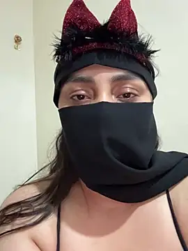 SexyaDiva élő XXX-chatje